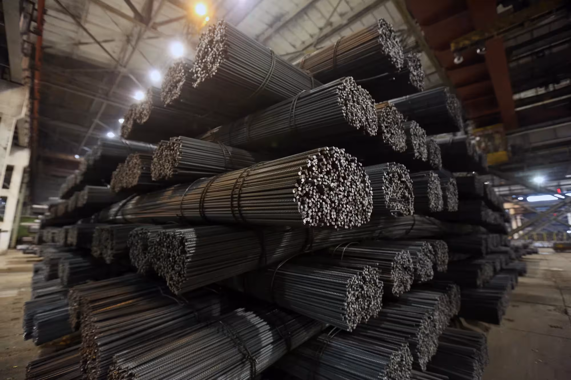 التجارة في مواد البناء